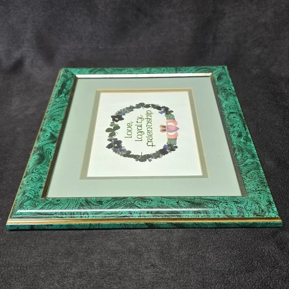 Irish Claddagh Symbol Love Loyalty Friendship Print Green Marble Frame 10